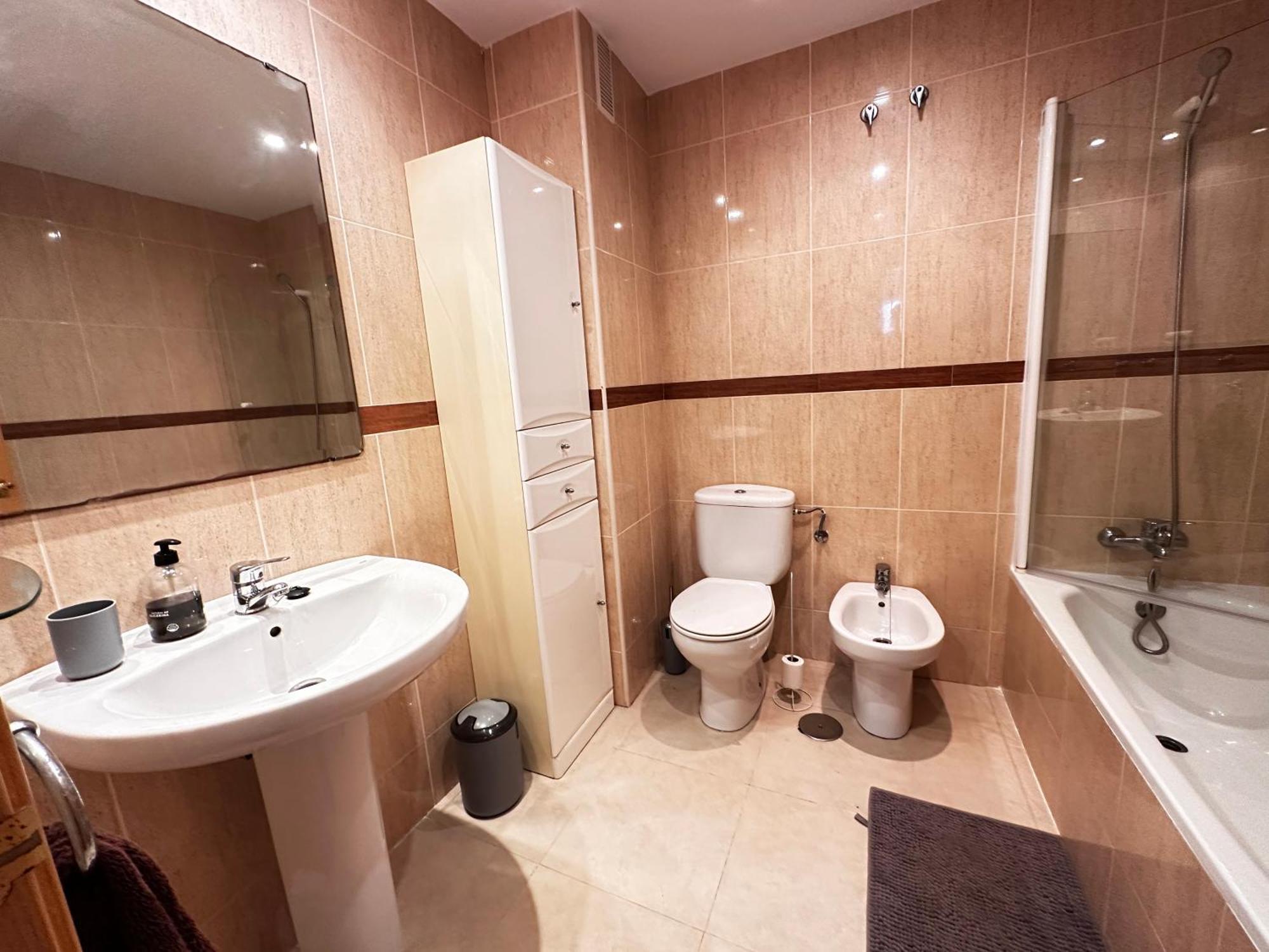 Luxurious Spacious Three Bedroom Apartment On Beachfront อัลเมริมาร์ ภายนอก รูปภาพ